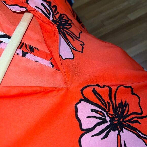 Vince Camuto V-Neck Ladies Orange Floral Blouse - Picture 9 of 9